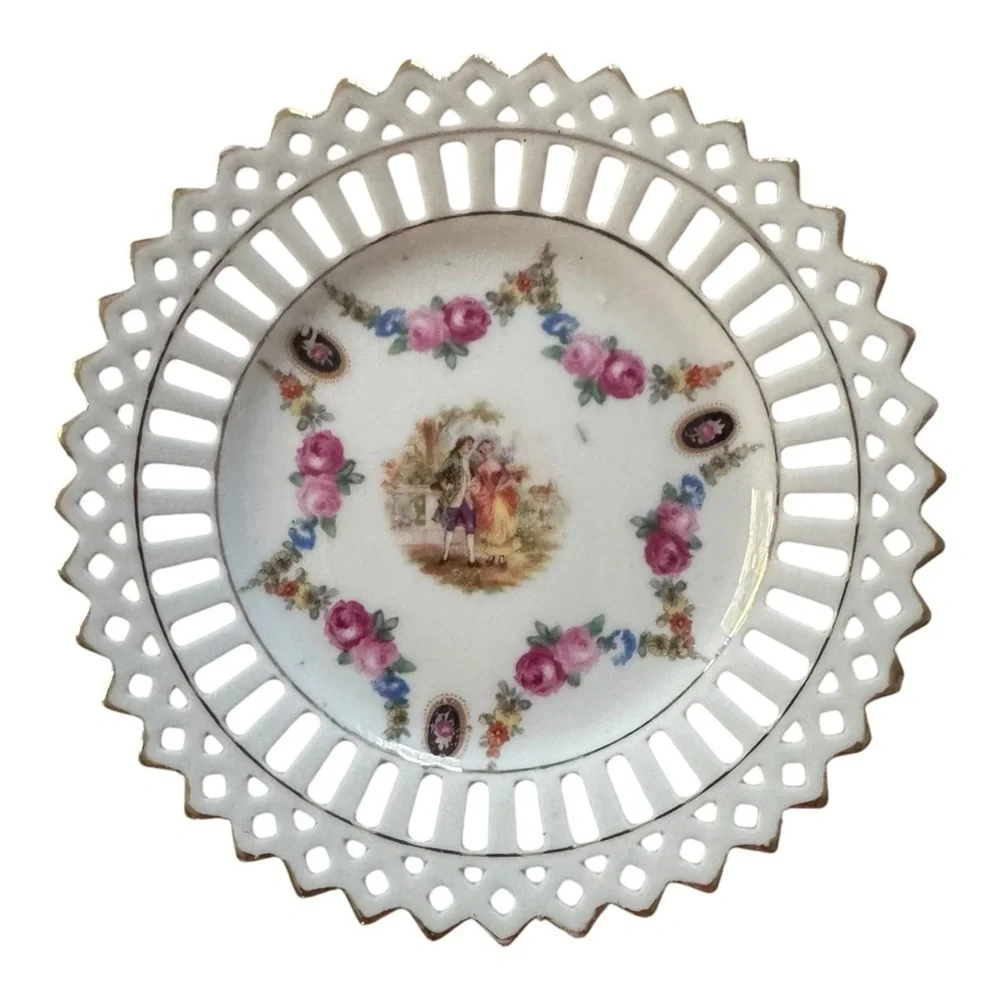 GERMANY PIERCED GOLD EDGES PORCELAIN VIENNESE MOTIF 6 PIECES PLATES COLLECTIBLE